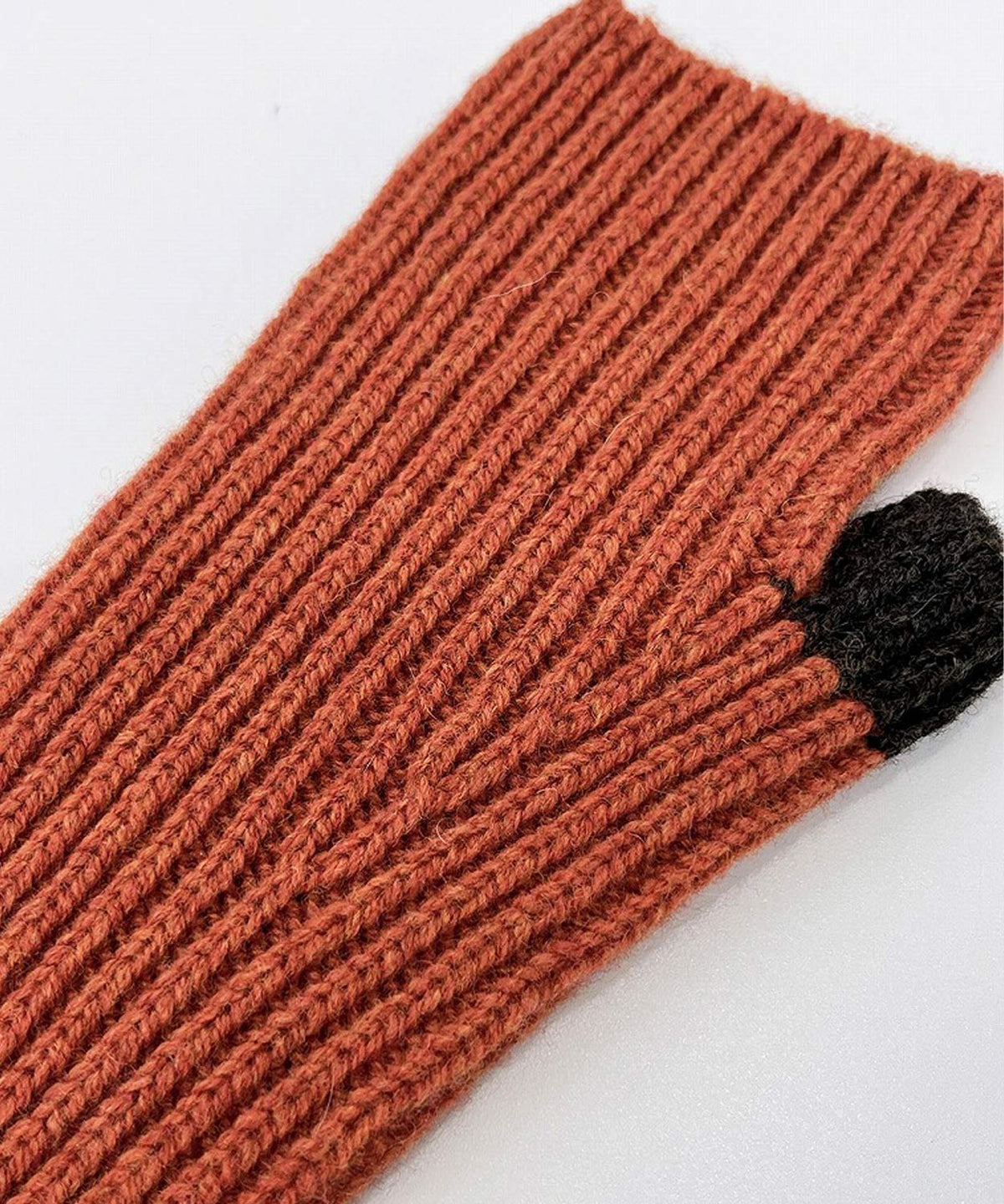 Ribbed Rambling Gloves