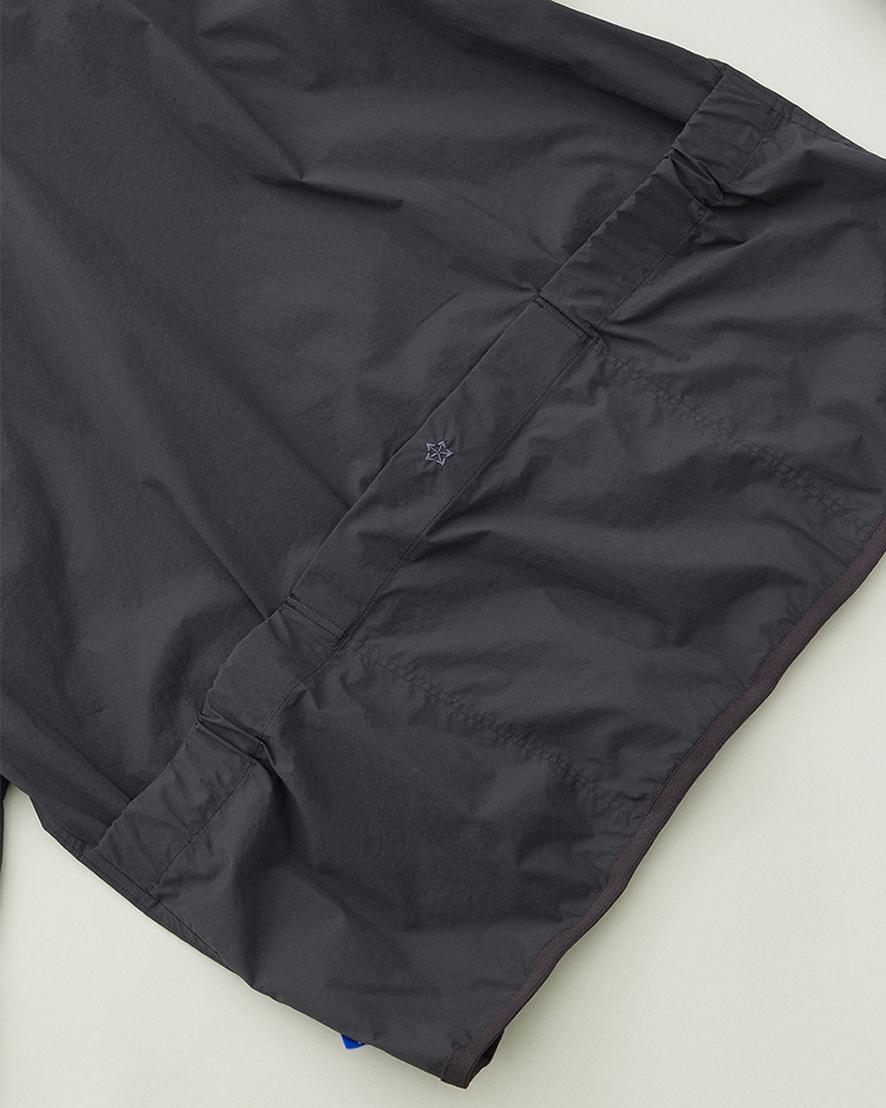 Lightweight Packable Hooded Zip Blouson
